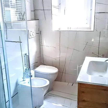 Konukevi Suite900 -stile E Relax- Arezzo